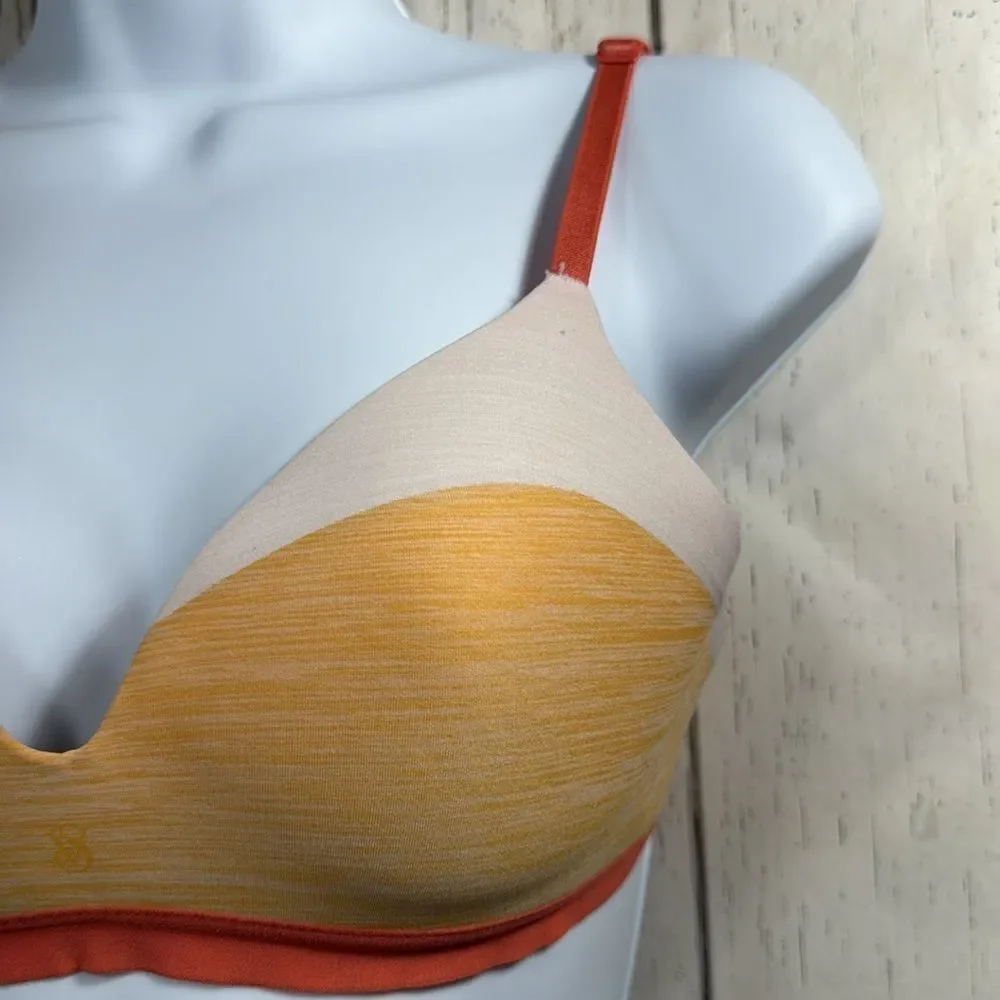 Victoria Secret Wireless Tricolor Soft Cup Lightly Padded T-shirt Front Logo Bra